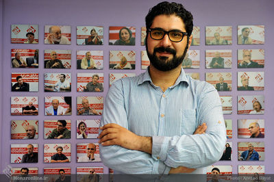 رضا ثروتی: "فهرست مردگان" را شخصی ترین کار خودم می دانم / برای حضور در جشنواره تئاتر فجر از تلفیق دو گروه بازیگران پیشین استفاده کردم
